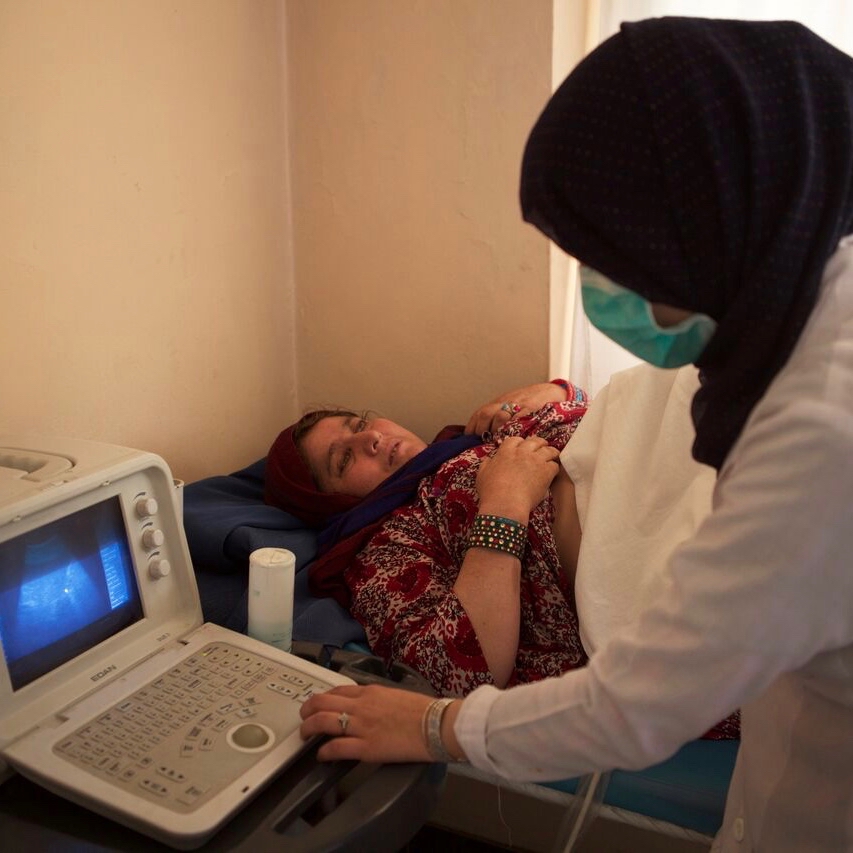 De nouveaux modules pour le programme de renforcement des capacités des sage-femmes.
