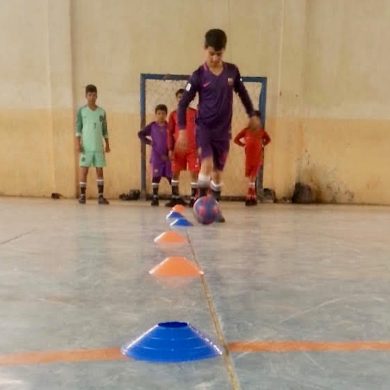 Le football a été ajouté au curriculum de l’école pour enfants des rues.